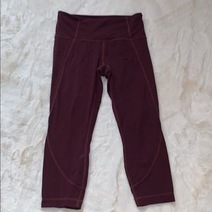 Athleta cropped Salutation legging